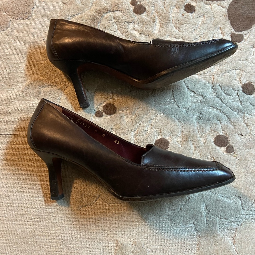 Cole Haan Vintage Heels - Picture 2 of 6